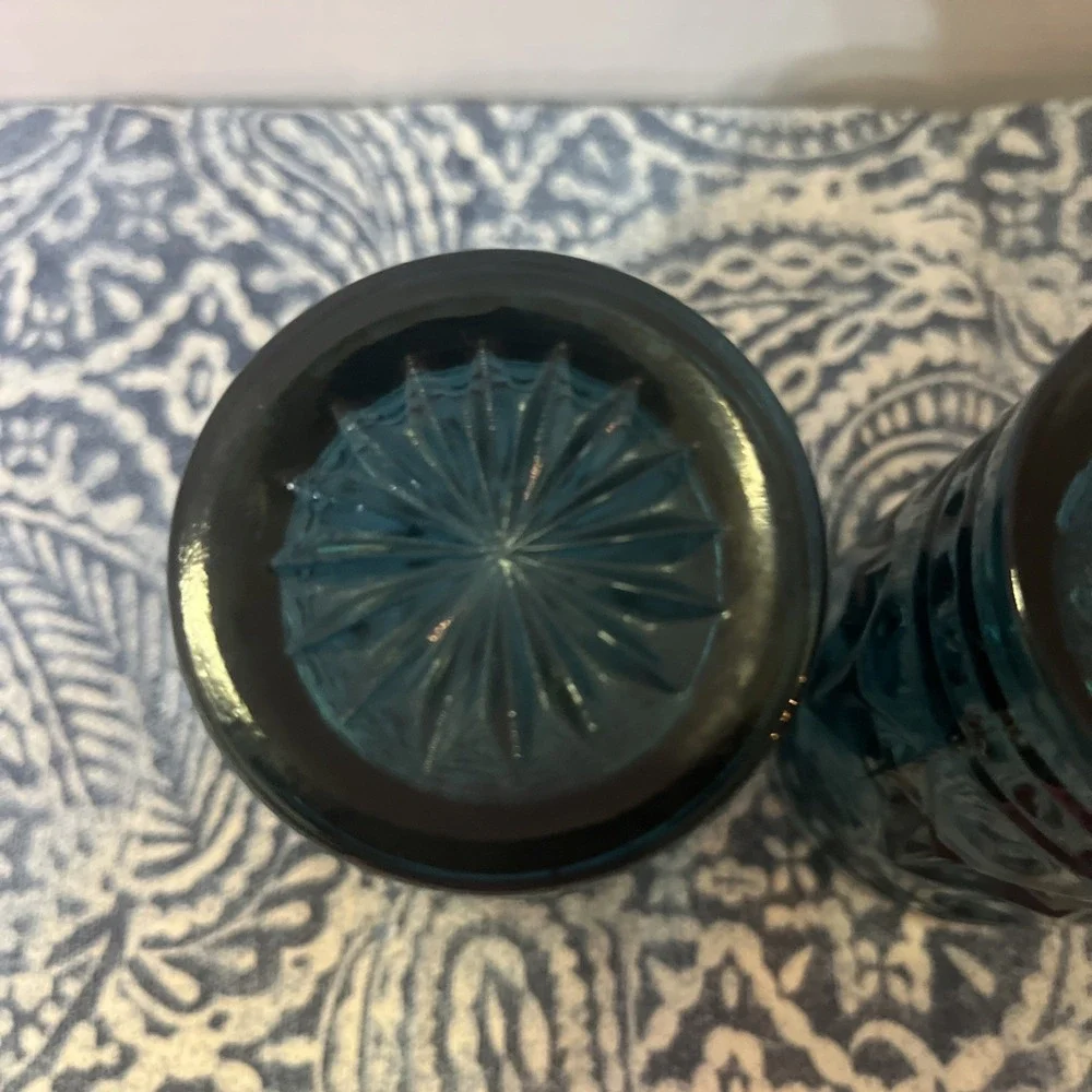 Tiara‎ Kings Crown Thumbprint Riviera Blue Indiana Glass 5oz Juice Glasses Qty 2